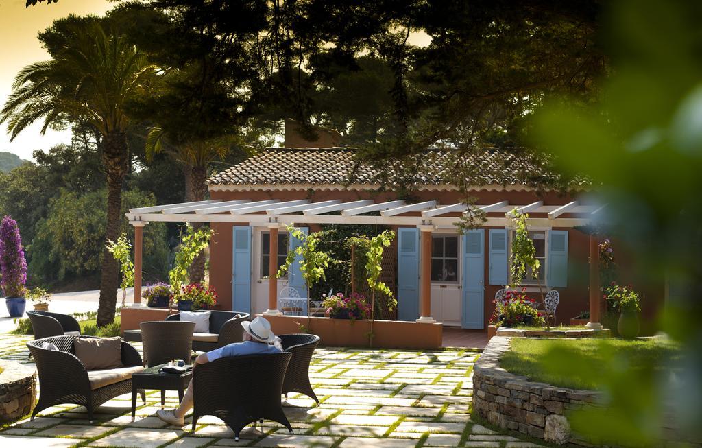 Le Mas Du Langoustier Hotel Porquerolles Exterior foto